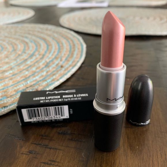 MAC Lustre Lipstick- Politely Pink (Discont.) - Picture 9 of 10